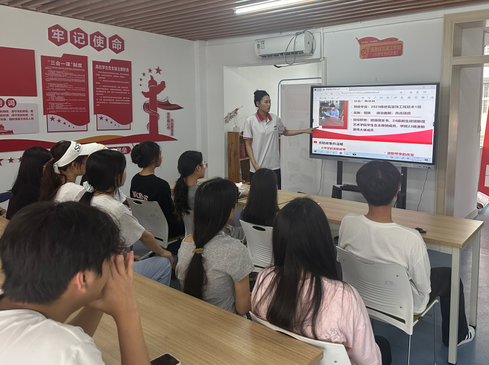 0d667aaa115a4f8cb93783288f8ecf95