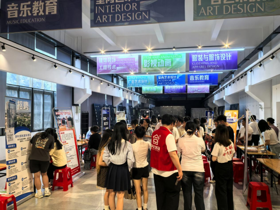 f4b659e194ed48289195c190db3b6368