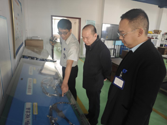 a9ed02ee4bdc48e8953405e49ac7f2b4